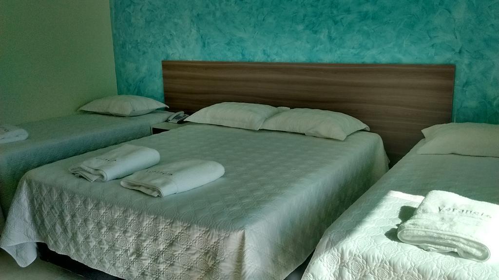 Pousada Veraneio Enseada Гуаружа Екстериор снимка